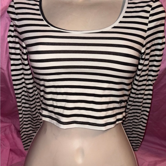 Victoria’s Secret striped long sleeve crop top - Picture 1 of 2